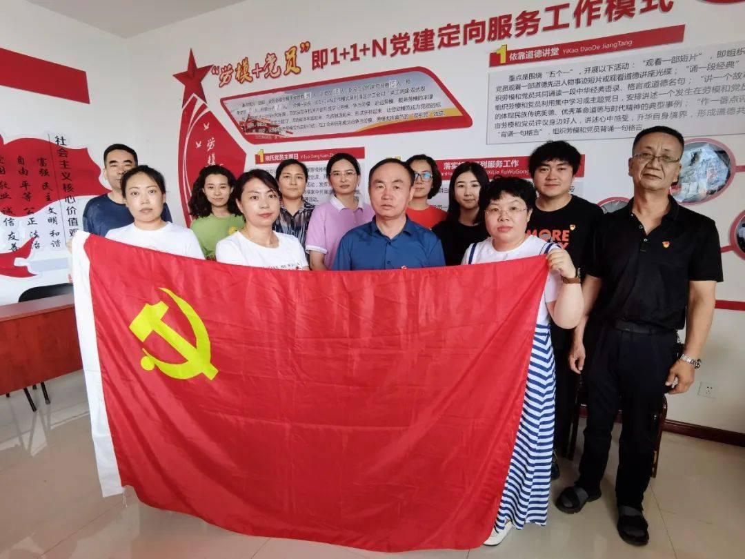 叛将被李世民处斩，徐茂公偷偷照顾其妻儿，后来怎么样了？游戏画面